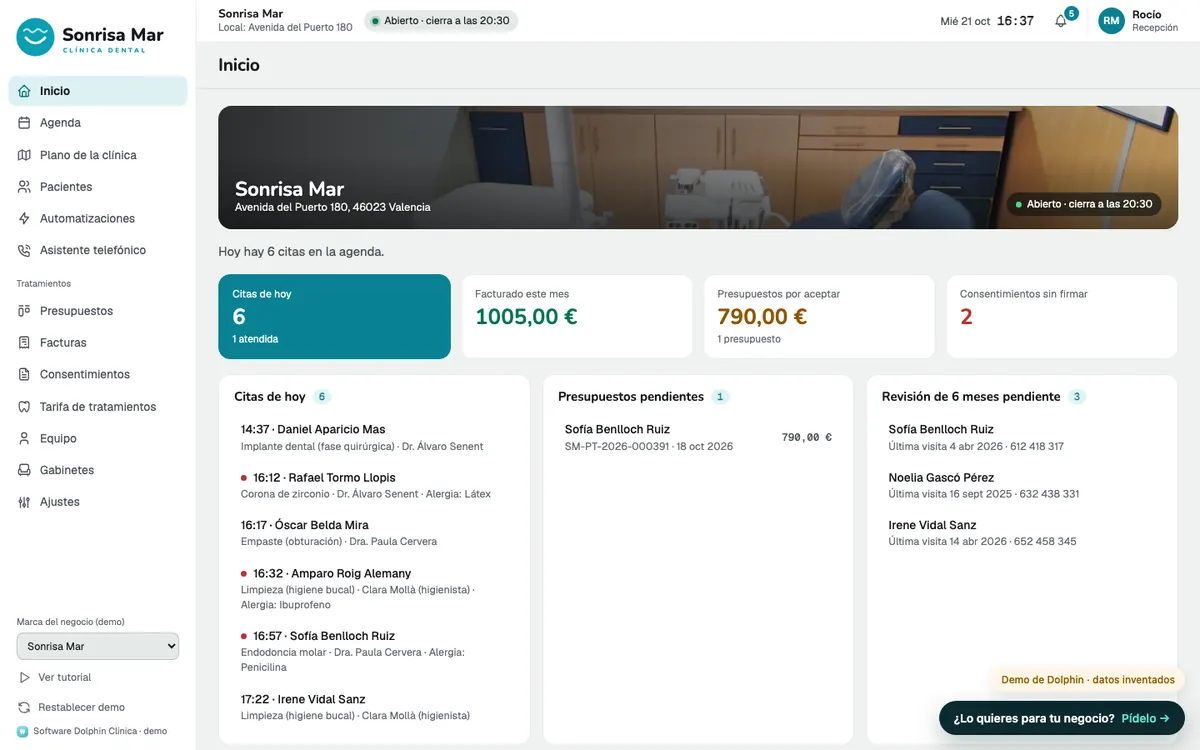 Demo de software para clínicas dentales en el ordenador